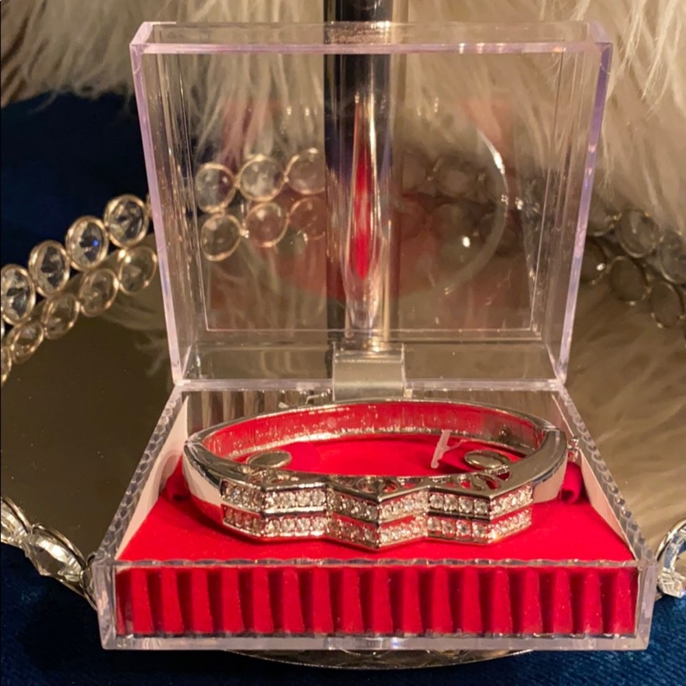 Beautiful silver bangle style bracelets!!